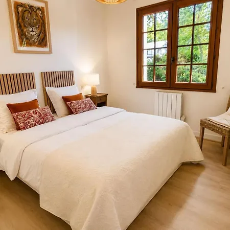 De Charme Avec Jacuzzi A 10 Min De L'ocean - 5 Chambres- 11 Couchages -
